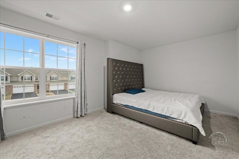 Tiny photo for 1128 Hawk Hollow Drive, Yorkville, IL 60560 (MLS # 12540397)