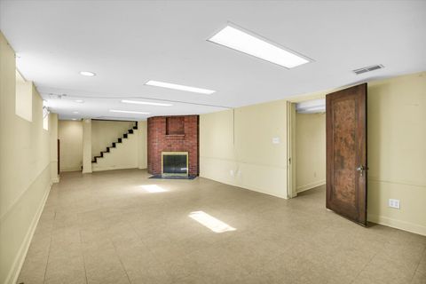 Tiny photo for 910 W SPRINGFIELD Avenue, Champaign, IL 61821 (MLS # 12503518)