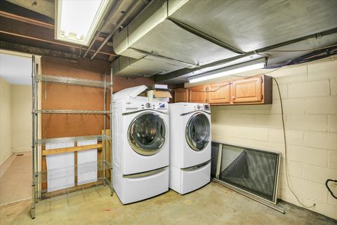 Tiny photo for 910 W SPRINGFIELD Avenue, Champaign, IL 61821 (MLS # 12503518)