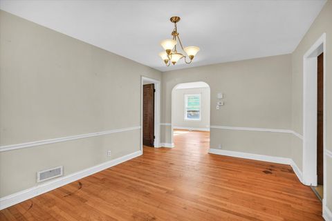 Tiny photo for 910 W SPRINGFIELD Avenue, Champaign, IL 61821 (MLS # 12503518)