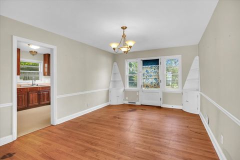 Tiny photo for 910 W SPRINGFIELD Avenue, Champaign, IL 61821 (MLS # 12503518)