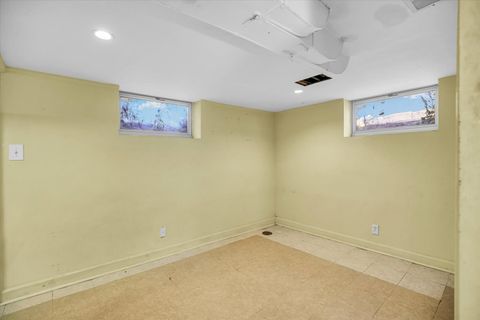 Tiny photo for 910 W SPRINGFIELD Avenue, Champaign, IL 61821 (MLS # 12503518)