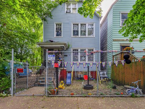 8119 S Escanaba Avenue Chicago IL 60617