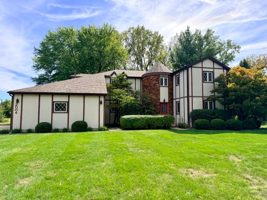2004 BYRNEBRUK DR, CHAMPAIGN, IL 61822 - Image f896df2fae2fb720dfab07982fbfb6cf/648440336