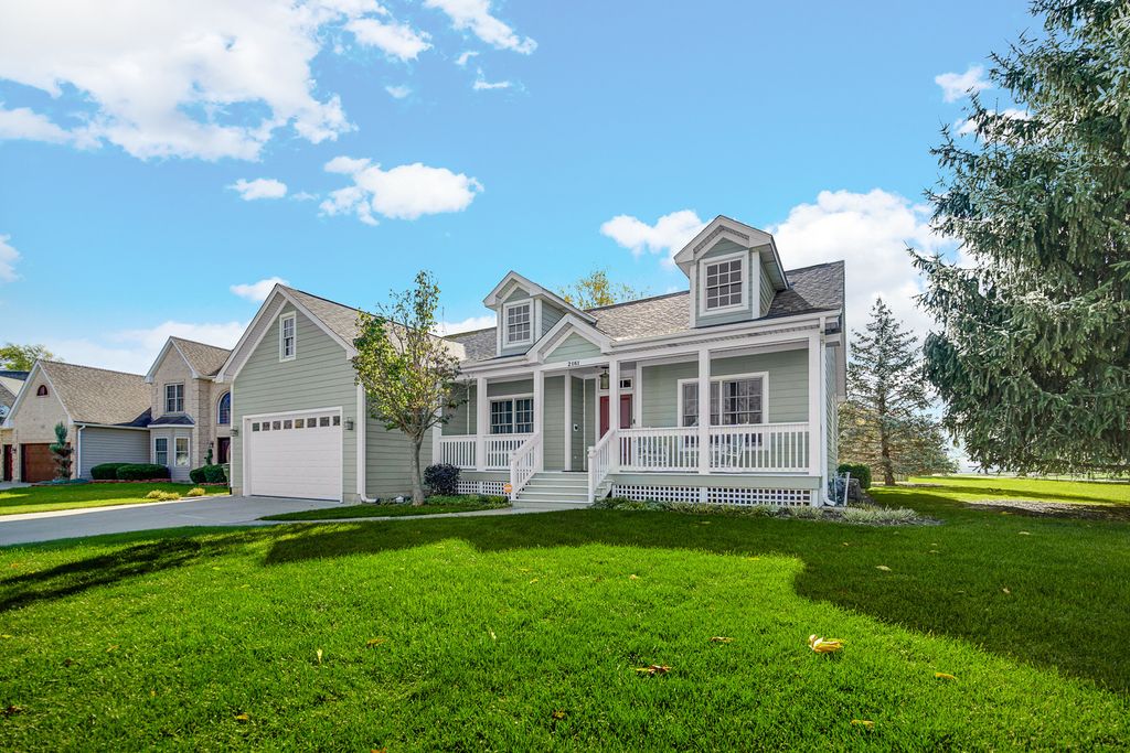 Photo for 2161 Burnham Court, Algonquin, IL 60102 (MLS # 12500928)