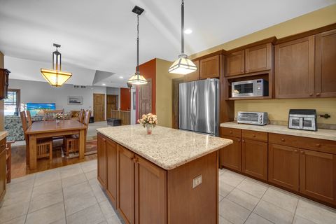Tiny photo for 2161 Burnham Court, Algonquin, IL 60102 (MLS # 12500928)