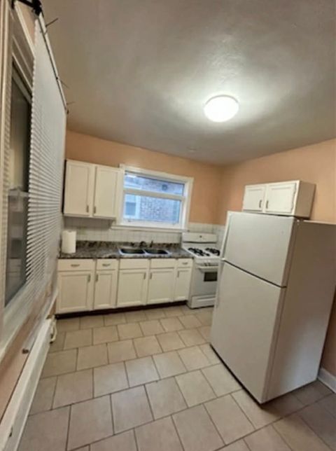 5048 W Henderson Street 2R Chicago IL 60641