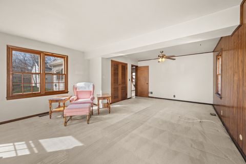 Tiny photo for 505 Mosedale Street, St. Charles, IL 60174 (MLS # 12596359)