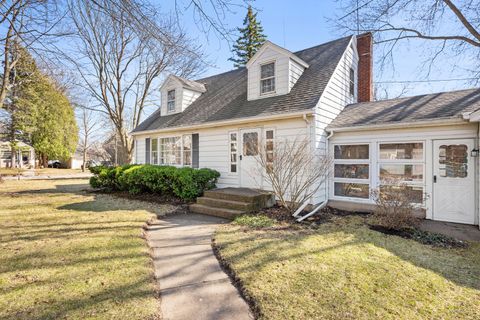 Tiny photo for 505 Mosedale Street, St. Charles, IL 60174 (MLS # 12596359)