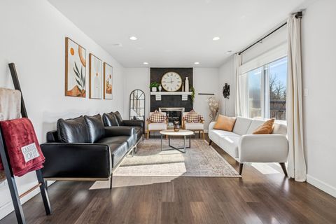 Tiny photo for 5229 Beechwood Avenue, Gurnee, IL 60031 (MLS # 12518441)