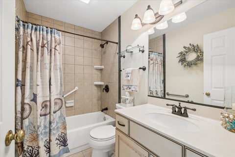 Tiny photo for 404 Shoreline Road #298, Lake Barrington, IL 60010 (MLS # 12674988)