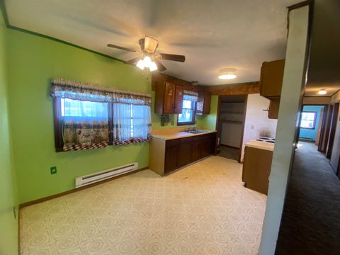 Tiny photo for 7038 Robin Roads, DuBois, IL 62831 (MLS # 100000475)