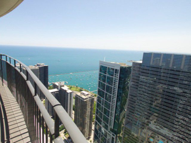 225 N Columbus Drive 7809