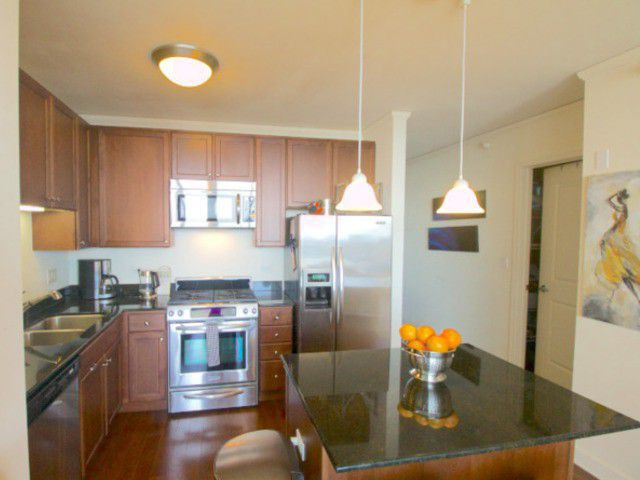 225 N Columbus Drive 7809