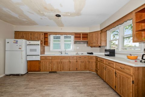 Tiny photo for 2630 Commercial Avenue, South Chicago Heights, IL 60411 (MLS # 12548667)