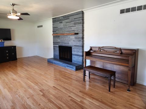 Tiny photo for 1020 N 18th Street, Mt Vernon, IL 62864 (MLS # 12605599)