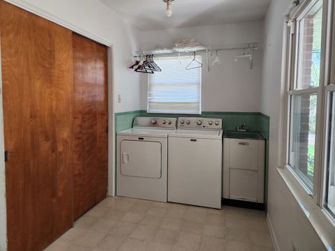 Tiny photo for 1020 N 18th Street, Mt Vernon, IL 62864 (MLS # 12605599)