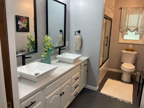 Tiny photo for 1020 N 18th Street, Mt Vernon, IL 62864 (MLS # 12605599)