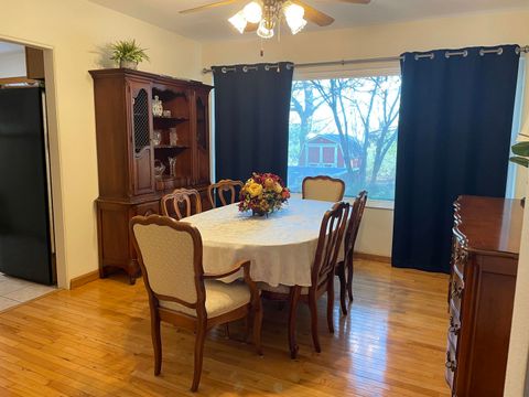 Tiny photo for 1020 N 18th Street, Mt Vernon, IL 62864 (MLS # 12605599)