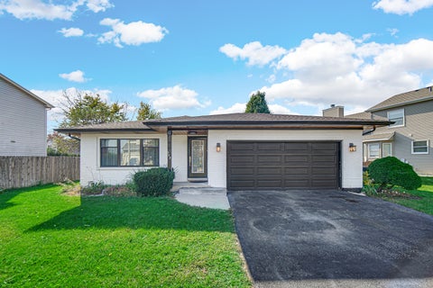 Photo of 155 N Canyon Drive, Bolingbrook, IL 60490 (MLS # 12796979)