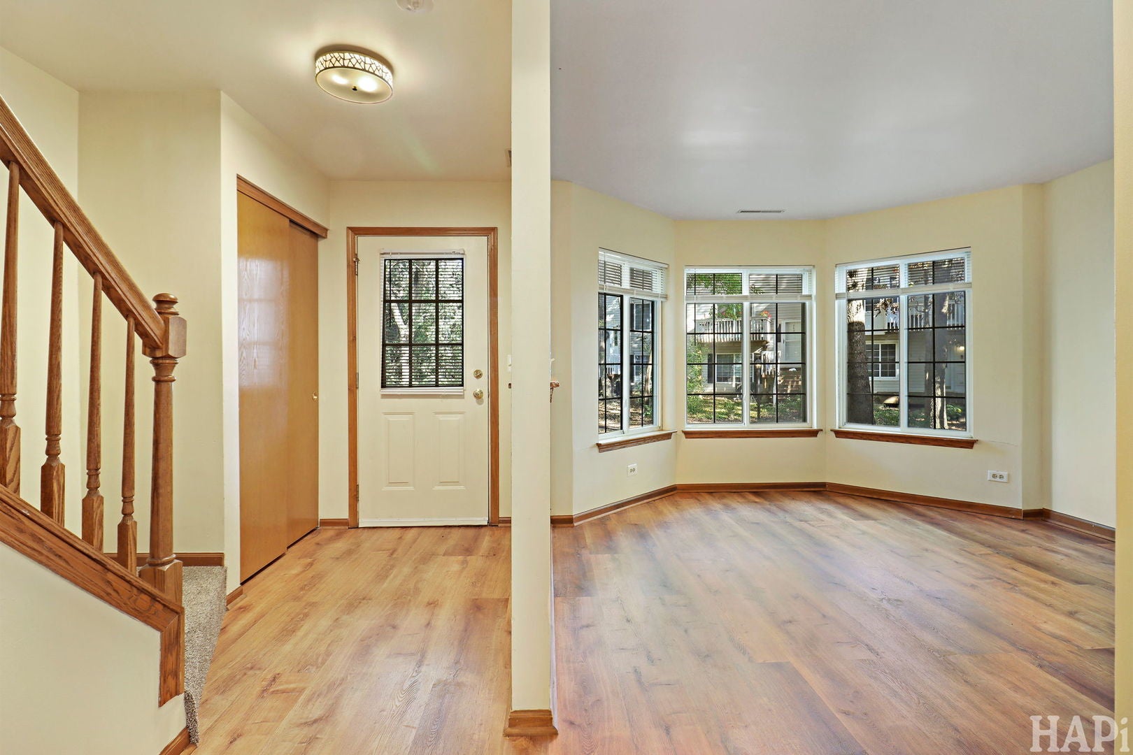 277 W TREEHOUSE Lane