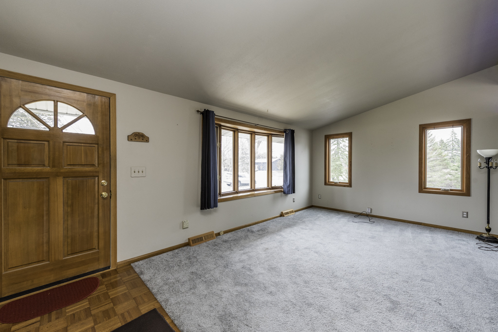 22171 W Pineview Drive