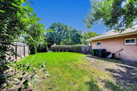 Tiny photo for 901 Park Plaine Avenue, Park Ridge, IL 60068 (MLS # 12750103)