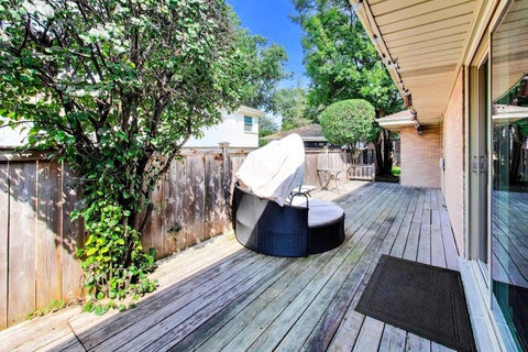 Tiny photo for 901 Park Plaine Avenue, Park Ridge, IL 60068 (MLS # 12750103)