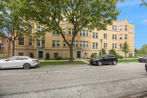 Tiny photo for 838 S Scoville Avenue #3, Oak Park, IL 60304 (MLS # 12652372)