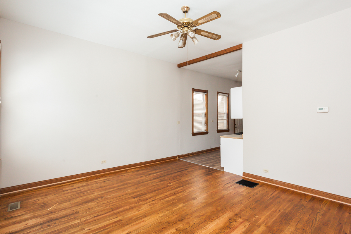 1016 W Fry Street 1F