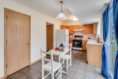 Tiny photo for 514 Bentson Street, Oswego, IL 60543 (MLS # 12525735)