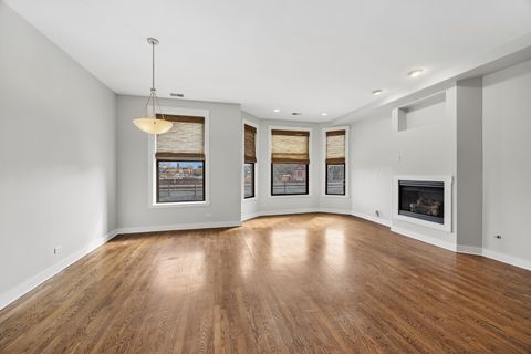 Tiny photo for 812 North Boulevard #201, Oak Park, IL 60302 (MLS # 12580017)