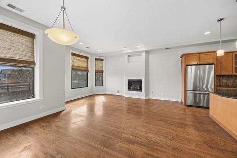 Tiny photo for 812 North Boulevard #201, Oak Park, IL 60302 (MLS # 12580017)
