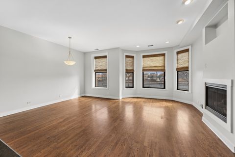 Tiny photo for 812 North Boulevard #201, Oak Park, IL 60302 (MLS # 12580017)