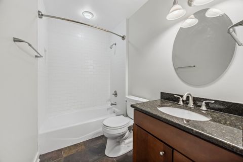 Tiny photo for 812 North Boulevard #201, Oak Park, IL 60302 (MLS # 12580017)