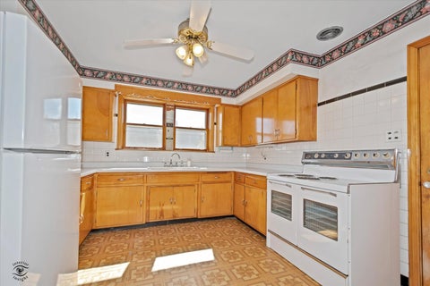 Tiny photo for 5540 S Merrimac Avenue, Chicago, IL 60638 (MLS # 12773526)