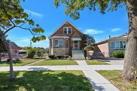 Tiny photo for 5540 S Merrimac Avenue, Chicago, IL 60638 (MLS # 12773526)