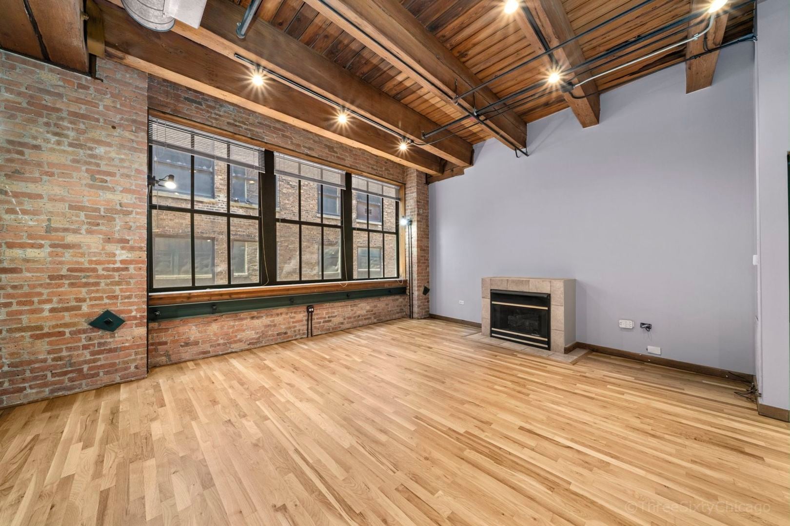 732 S Financial Place 611