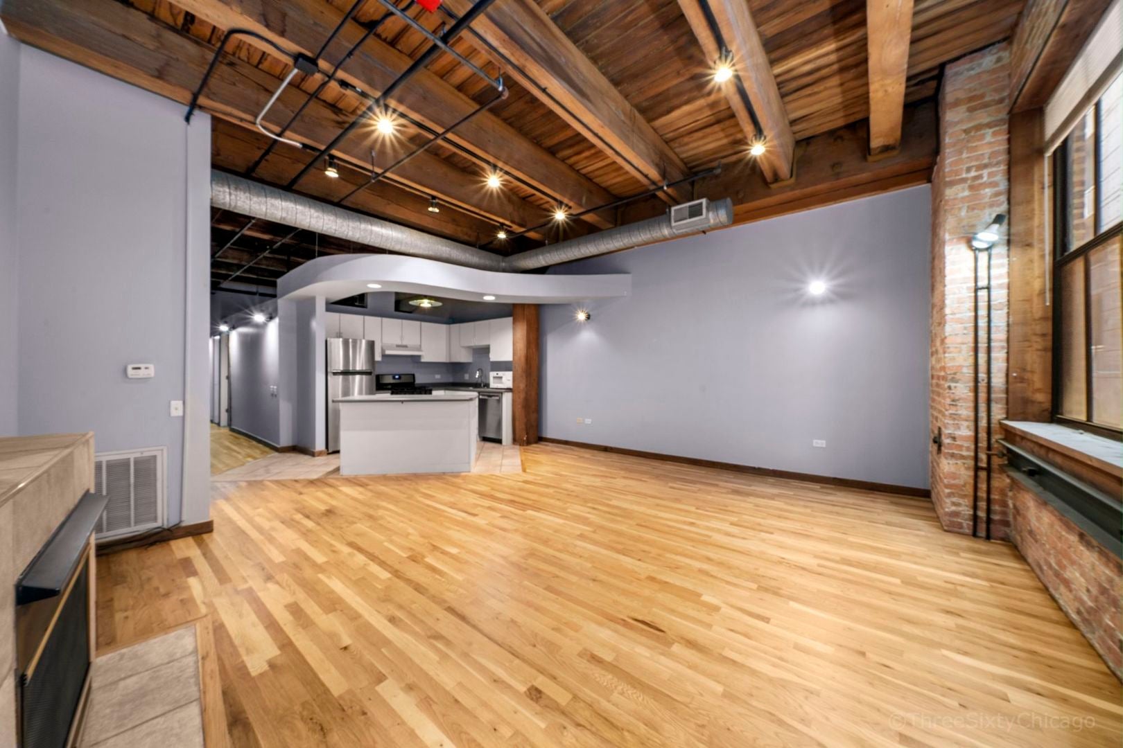 732 S Financial Place 611