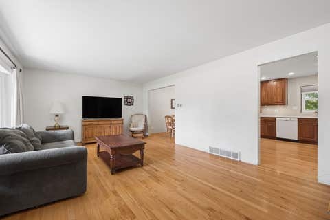Tiny photo for 4415 Yender Avenue, Lisle, IL 60532 (MLS # 12705103)