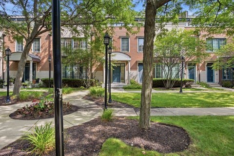 Tiny photo for 1433 S Prairie Avenue #H, Chicago, IL 60605 (MLS # 12764747)