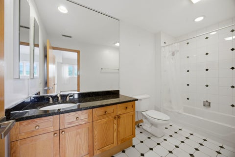 Tiny photo for 1433 S Prairie Avenue #H, Chicago, IL 60605 (MLS # 12764747)