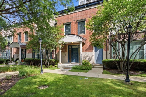 Photo of 1433 S Prairie Avenue #H, Chicago, IL 60605 (MLS # 12764747)