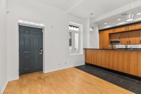 Tiny photo for 1207 E 44th Place, Chicago, IL 60653 (MLS # 12627250)