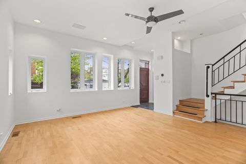 Tiny photo for 1207 E 44th Place, Chicago, IL 60653 (MLS # 12627250)