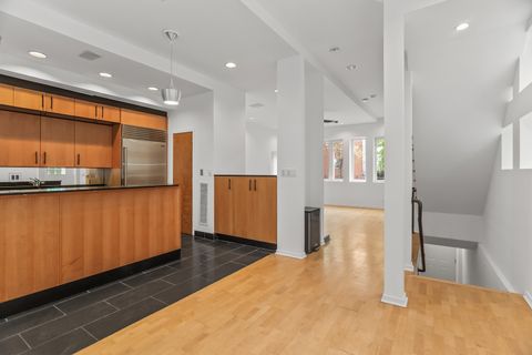 Tiny photo for 1207 E 44th Place, Chicago, IL 60653 (MLS # 12627250)