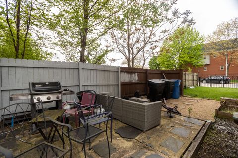 Tiny photo for 1207 E 44th Place, Chicago, IL 60653 (MLS # 12627250)