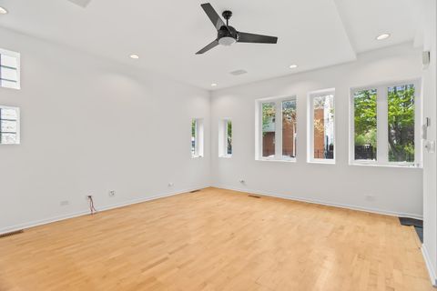 Tiny photo for 1207 E 44th Place, Chicago, IL 60653 (MLS # 12627250)