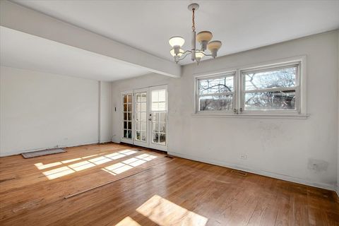 Tiny photo for 6735 N Lawndale Avenue, Lincolnwood, IL 60712 (MLS # 12568195)