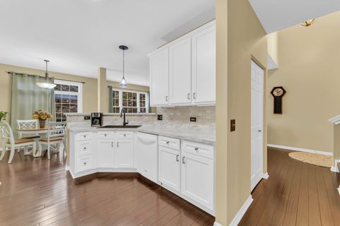 Tiny photo for 414 Bay Tree Circle, Vernon Hills, IL 60061 (MLS # 12554679)